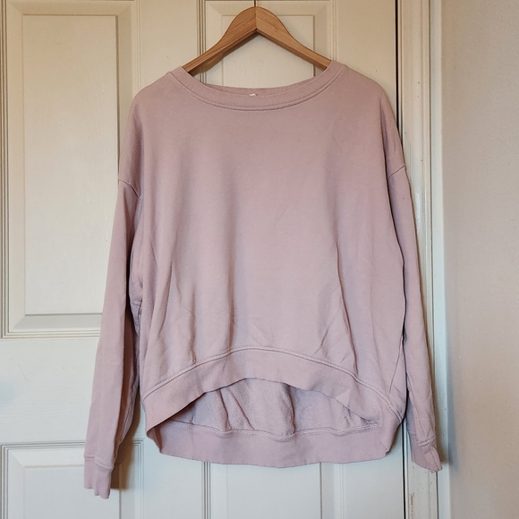 H&M Tops - H&M light pink oversized sweatshirt